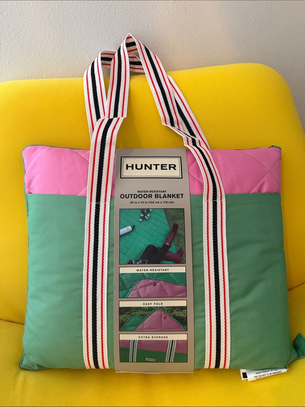 Hunter 60x70 water-resistant outdoor bkanket